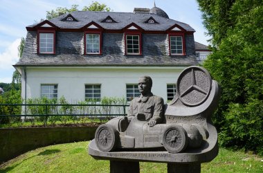 Caracciola Denkmal