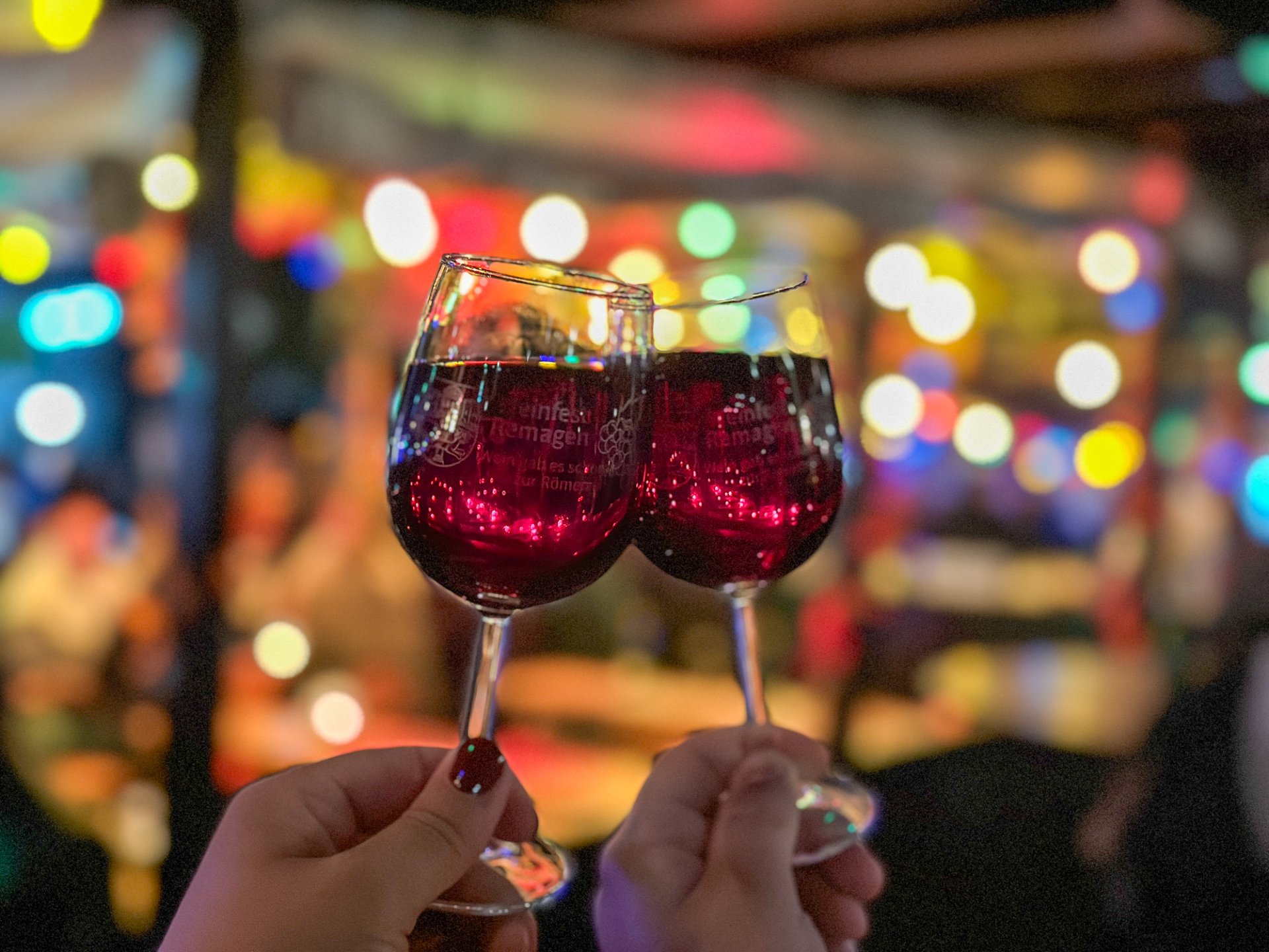 Weingläser Stadt Remagen Weingläser Stadt Remagen auf dem Weinfest